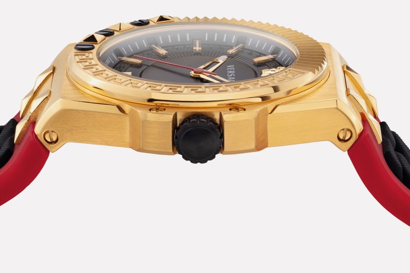 versace chain reaction sneaker watch red black blue release information macy's buy cop purchase medusa greca print 