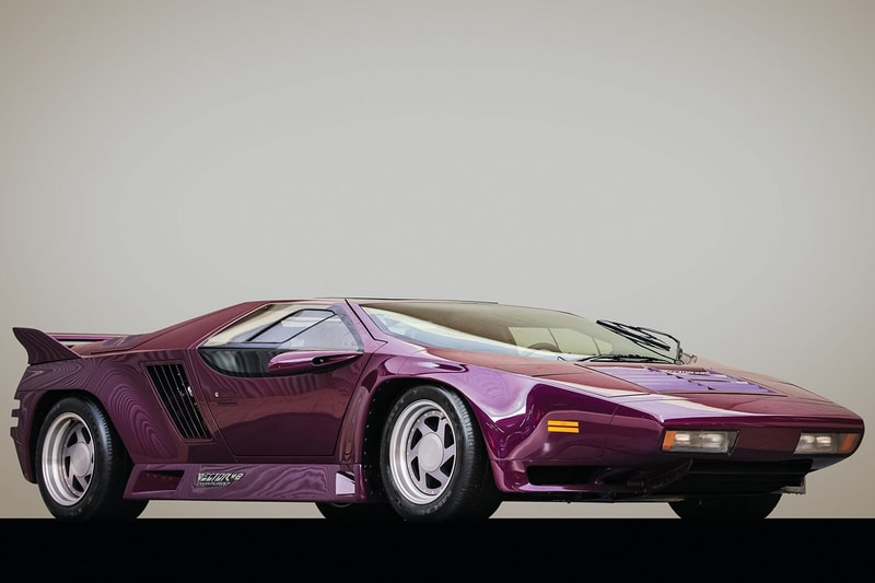 1991 Vector W8 Twin Turbo For Auction RM Sotheby's $300,000 - $450,000 USD Classic '90s Supercar 242 mph 0-60 MPH 3.9 Seconds One of 17 Production Models Super Limited Car News