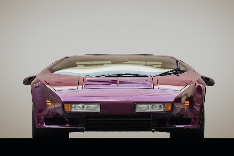 1991 Vector W8 Twin Turbo For Auction RM Sotheby's $300,000 - $450,000 USD Classic '90s Supercar 242 mph 0-60 MPH 3.9 Seconds One of 17 Production Models Super Limited Car News