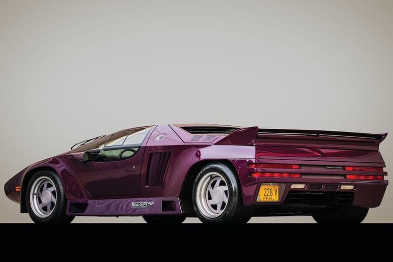 1991 Vector W8 Twin Turbo For Auction RM Sotheby's $300,000 - $450,000 USD Classic '90s Supercar 242 mph 0-60 MPH 3.9 Seconds One of 17 Production Models Super Limited Car News