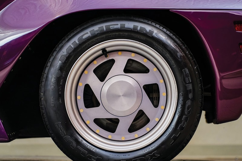 1991 Vector W8 Twin Turbo For Auction RM Sotheby's $300,000 - $450,000 USD Classic '90s Supercar 242 mph 0-60 MPH 3.9 Seconds One of 17 Production Models Super Limited Car News