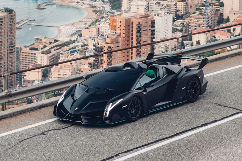 2015 Lamborghini Veneno Roadster Auction RM Sotheby's supercar hypercar one of 9 built €4,500,000 - €5,500,000 paris 6.5 litre v-12