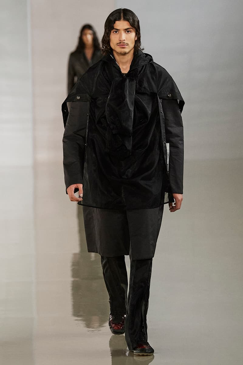 Acne Studios Fall Winter 2020 Collection Runway Paris Fashion Week Scandinavian minimalism co ed mens womens gender fluid cream color shades leather sweden Johnny Johansson