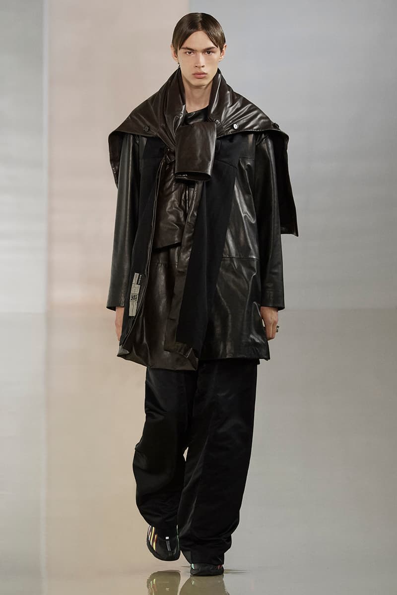 Acne Studios Fall Winter 2020 Collection Runway Paris Fashion Week Scandinavian minimalism co ed mens womens gender fluid cream color shades leather sweden Johnny Johansson