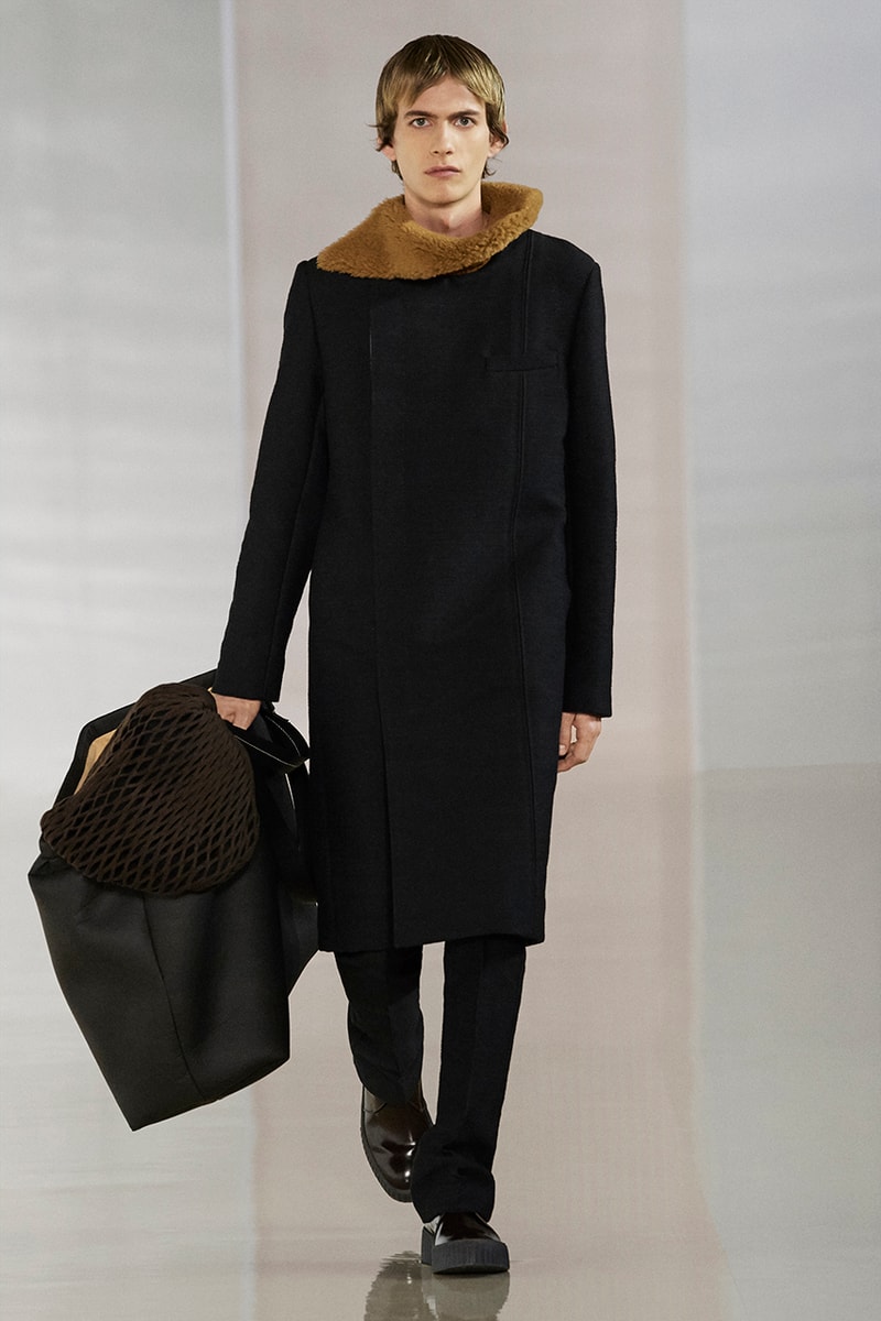 Acne Studios Fall Winter 2020 Collection Runway Paris Fashion Week Scandinavian minimalism co ed mens womens gender fluid cream color shades leather sweden Johnny Johansson