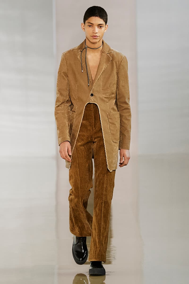 Acne Studios Fall Winter 2020 Collection Runway Paris Fashion Week Scandinavian minimalism co ed mens womens gender fluid cream color shades leather sweden Johnny Johansson