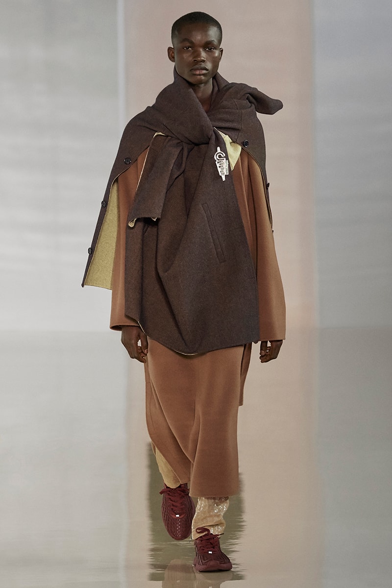 Acne Studios Fall Winter 2020 Collection Runway Paris Fashion Week Scandinavian minimalism co ed mens womens gender fluid cream color shades leather sweden Johnny Johansson