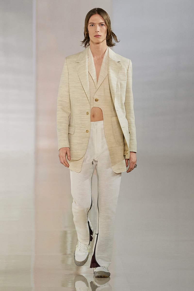 Acne Studios Fall Winter 2020 Collection Runway Paris Fashion Week Scandinavian minimalism co ed mens womens gender fluid cream color shades leather sweden Johnny Johansson