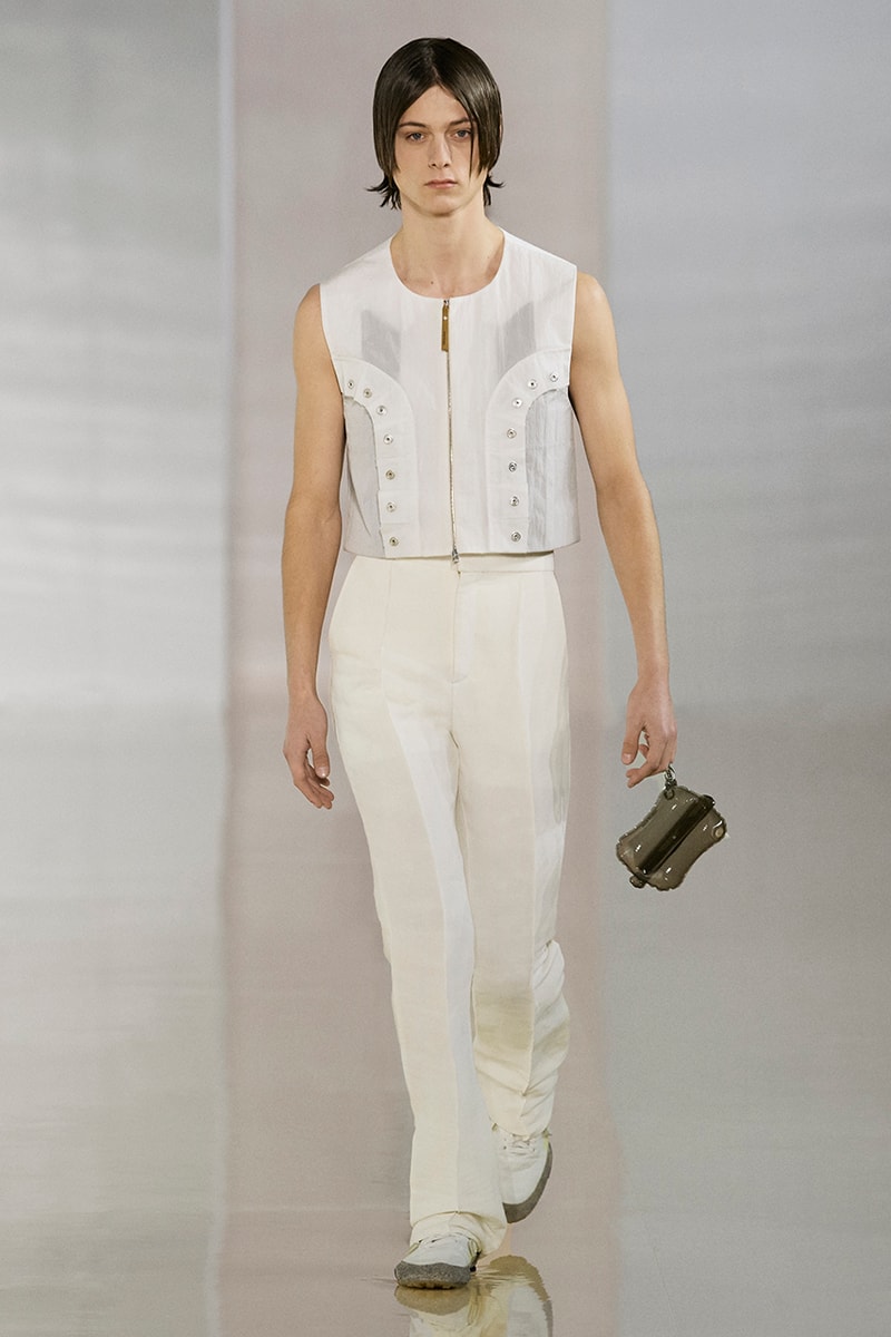 Acne Studios Fall Winter 2020 Collection Runway Paris Fashion Week Scandinavian minimalism co ed mens womens gender fluid cream color shades leather sweden Johnny Johansson