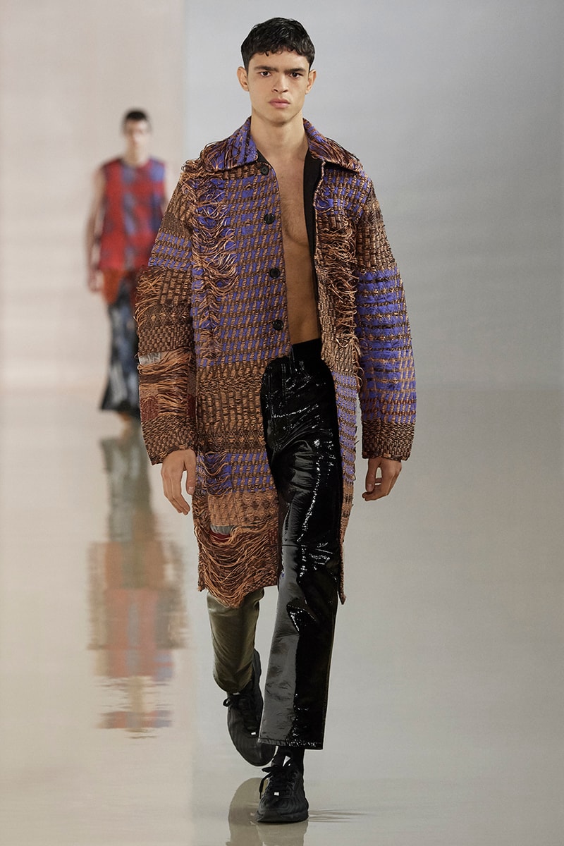 Acne Studios Fall Winter 2020 Collection Runway Paris Fashion Week Scandinavian minimalism co ed mens womens gender fluid cream color shades leather sweden Johnny Johansson