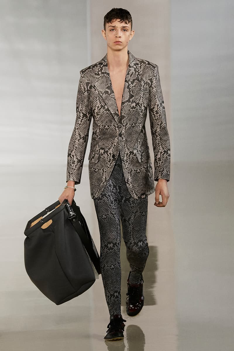 Acne Studios Fall Winter 2020 Collection Runway Paris Fashion Week Scandinavian minimalism co ed mens womens gender fluid cream color shades leather sweden Johnny Johansson