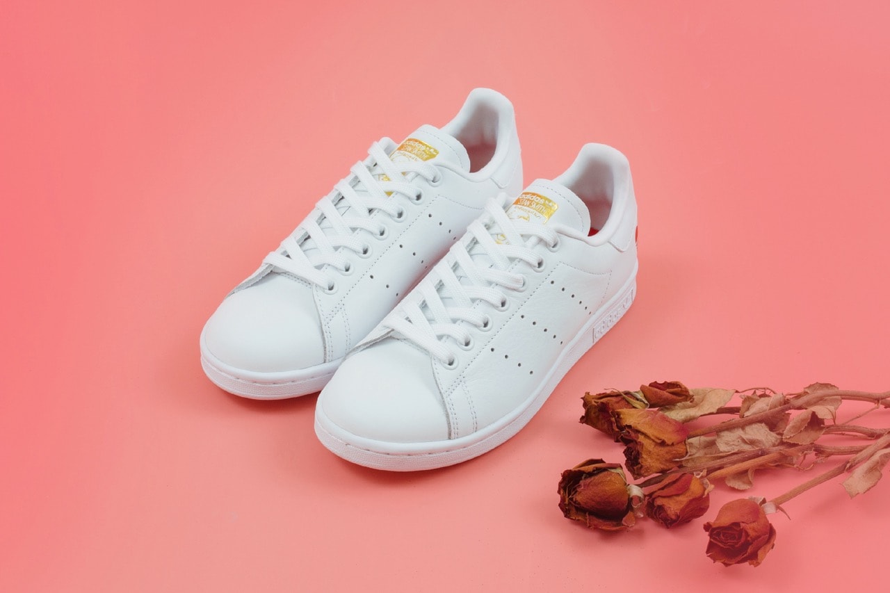 adidas Stan Smith & Continental 80 Valentine's Day Pack Photography First Look VDAY Boyfriend Girlfriend Presents What to Buy Sneakers Release Information Footwear Love Couples Ideas Three Stripes Leather Gold Foil Branding Trefoil