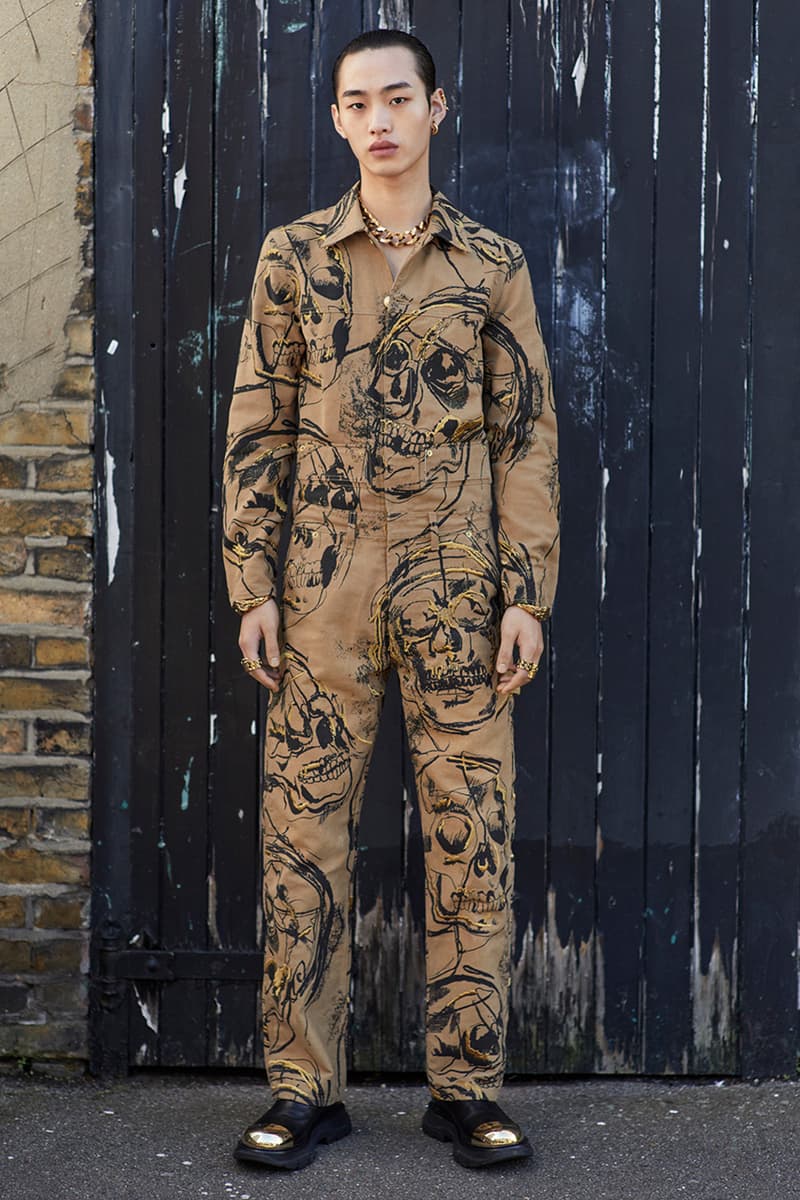 Alexander McQueen Fall/Winter 2020 Menswear Lookbook Collection Sarah Burton Creative Director Double-breasted overcoats Tailoring Military Coats Jackets Milan Fashion Week