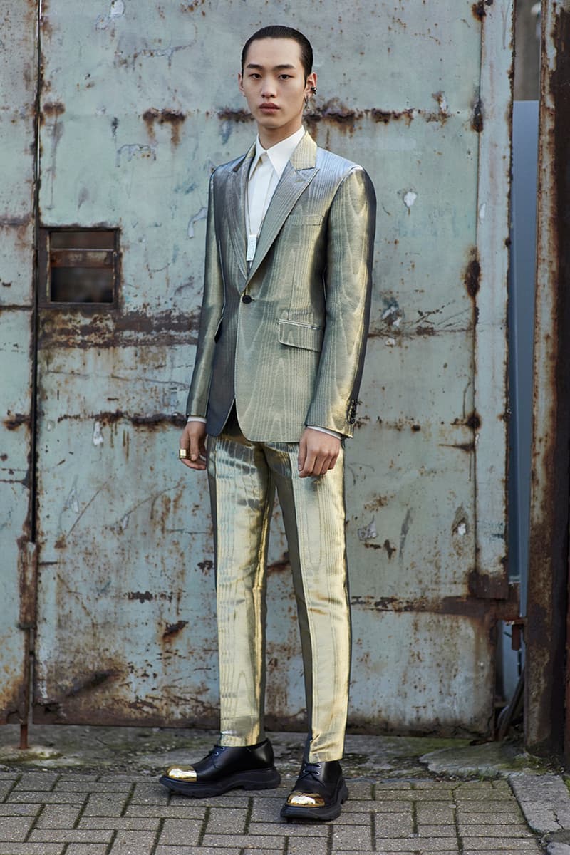 Alexander McQueen Fall/Winter 2020 Menswear Lookbook Collection Sarah Burton Creative Director Double-breasted overcoats Tailoring Military Coats Jackets Milan Fashion Week