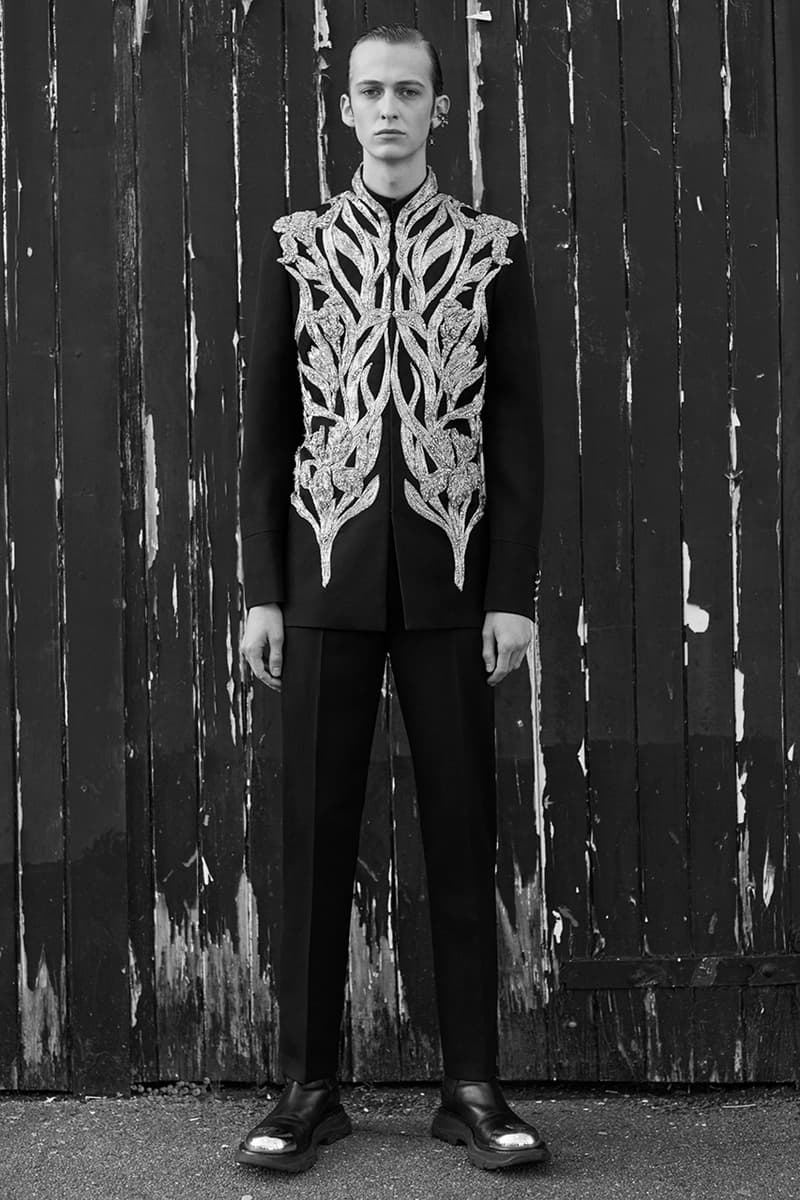 Alexander McQueen Fall/Winter 2020 Menswear Lookbook Collection Sarah Burton Creative Director Double-breasted overcoats Tailoring Military Coats Jackets Milan Fashion Week