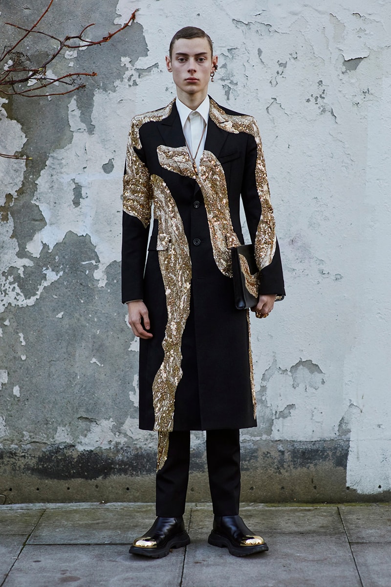 Alexander McQueen Fall/Winter 2020 Menswear Lookbook Collection Sarah Burton Creative Director Double-breasted overcoats Tailoring Military Coats Jackets Milan Fashion Week