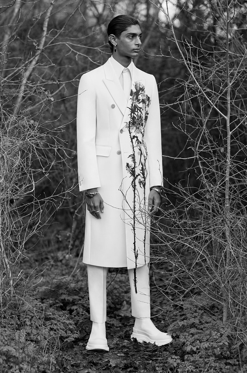 Alexander McQueen Fall/Winter 2020 Menswear Lookbook Collection Sarah Burton Creative Director Double-breasted overcoats Tailoring Military Coats Jackets Milan Fashion Week