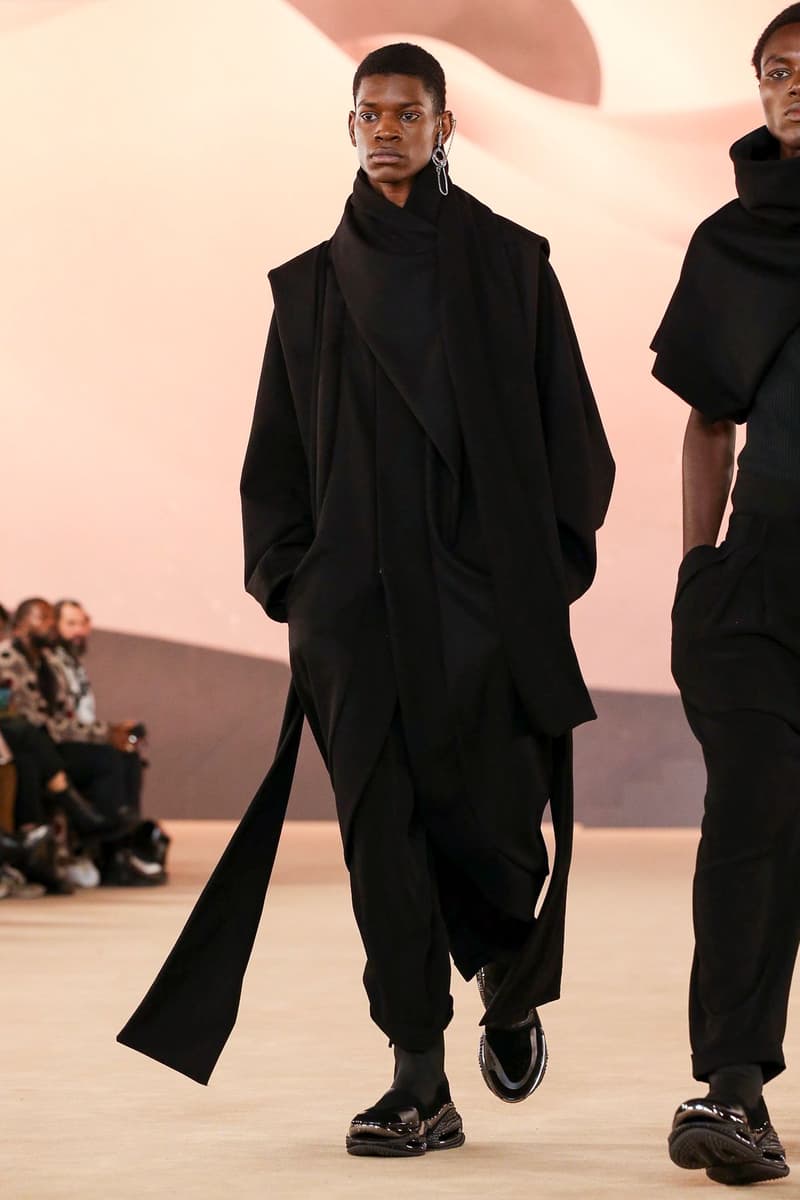 Opera cement kalk Balmain Menswear Fall/Winter 2020 Paris Fashion Week | HYPEBEAST