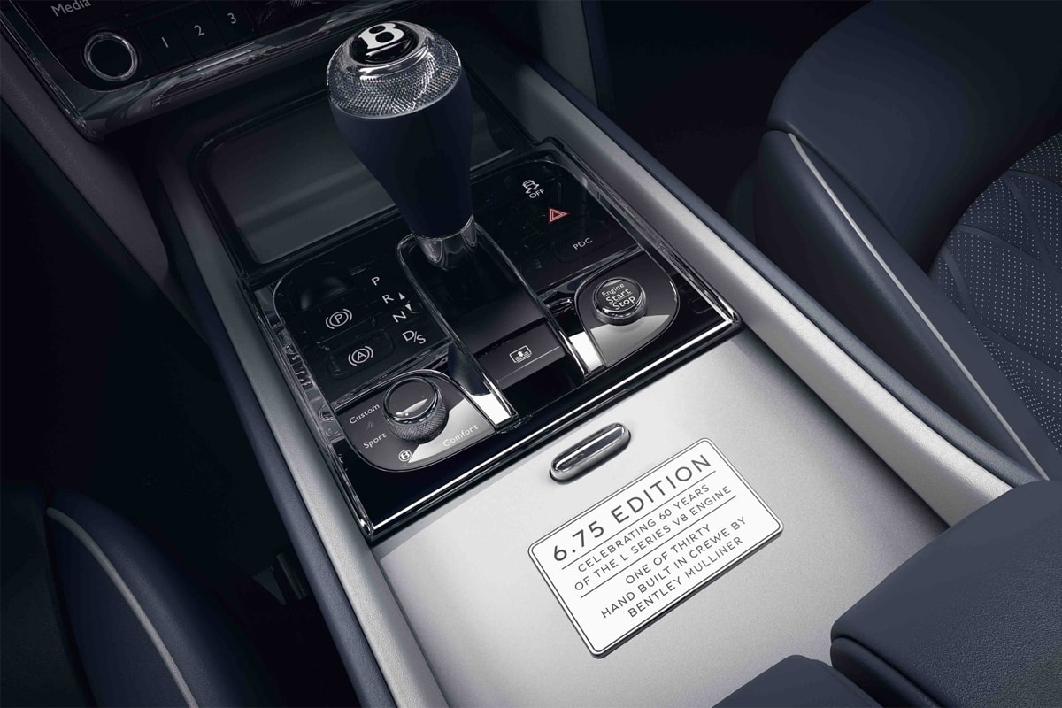 Bentley luxury sedan british automaker car manufacturer mulsanne 6 75 special edition limited