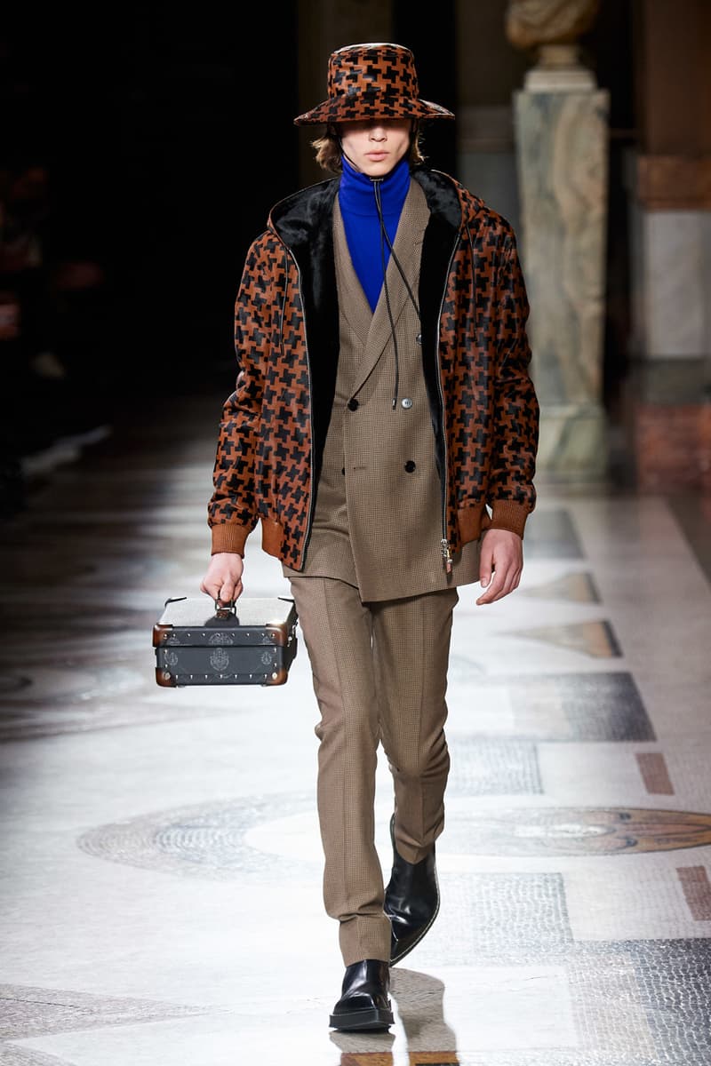 Berluti Fall/Winter 2020 Collection Runway Show presentation kris van assche fw20 paris fashion week pfw