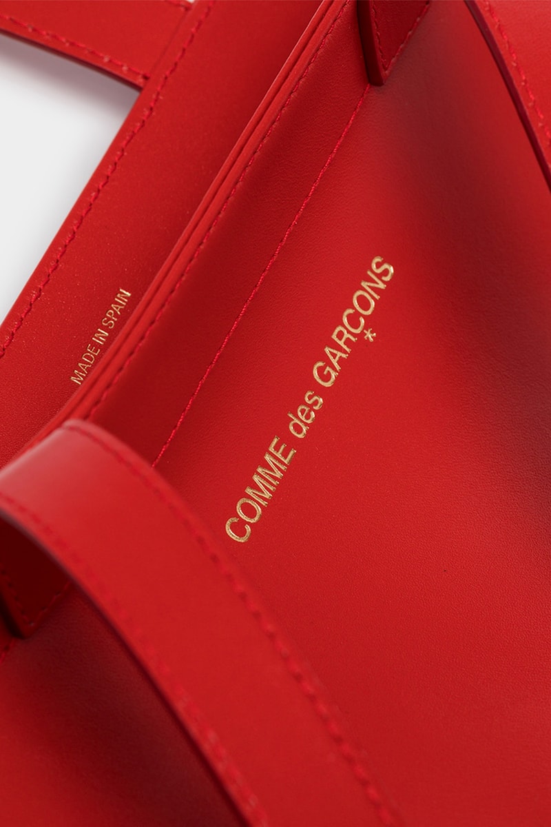 COMME des GARÇONS Red & Black Logo Tote Bags Release info drop date price wallet logo 