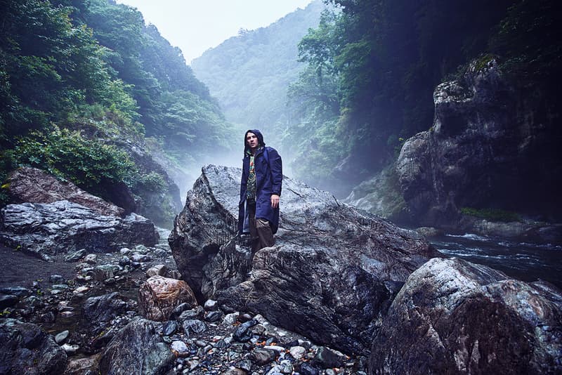 Eye/LOEWE/Nature Spring/Summer 2020 Collection SS20 Lookbook Jonathan Anderson Outdoors Inspiration Gray Sorrenti British actor Josh O’Connor Mount Fuji Japan