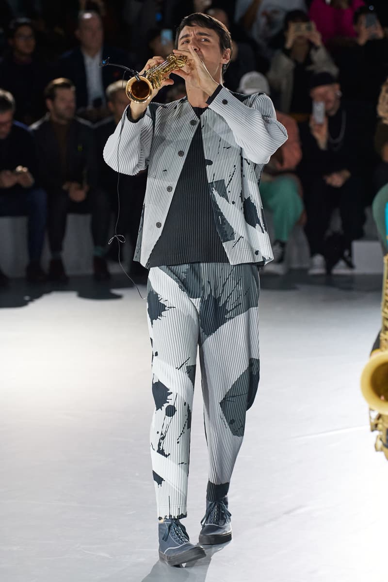 HOMME PLISSÉ Issey Miyake Fall/Winter 2020 Collection Runway menswear fw20 paris fashion week homme plisse