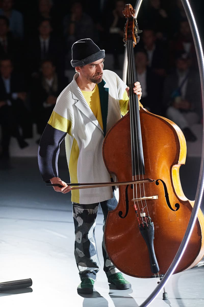 HOMME PLISSÉ Issey Miyake Fall/Winter 2020 Collection Runway menswear fw20 paris fashion week homme plisse