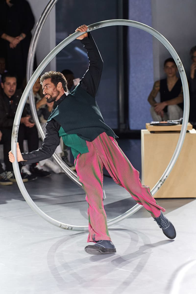 HOMME PLISSÉ Issey Miyake Fall/Winter 2020 Collection Runway menswear fw20 paris fashion week homme plisse