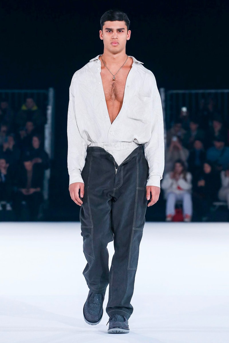 Jacquemus Fall Winter 2020 Collection Runway Paris Fashion Week pfw co ed mens womens french parisian deconstrcuted olive drab minimal denim exagerrated Simon Porte Jacquemus