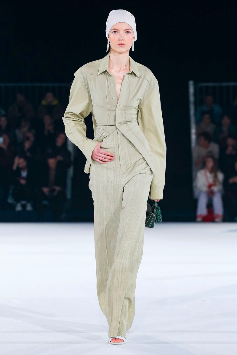 Jacquemus Fall Winter 2020 Collection Runway Paris Fashion Week pfw co ed mens womens french parisian deconstrcuted olive drab minimal denim exagerrated Simon Porte Jacquemus