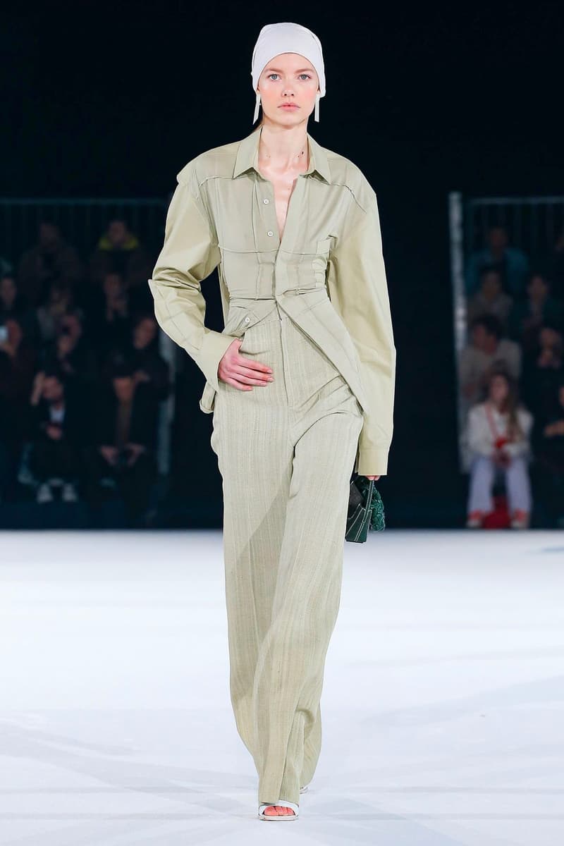 Jacquemus Fall Winter 2020 Collection Runway Paris Fashion Week pfw co ed mens womens french parisian deconstrcuted olive drab minimal denim exagerrated Simon Porte Jacquemus