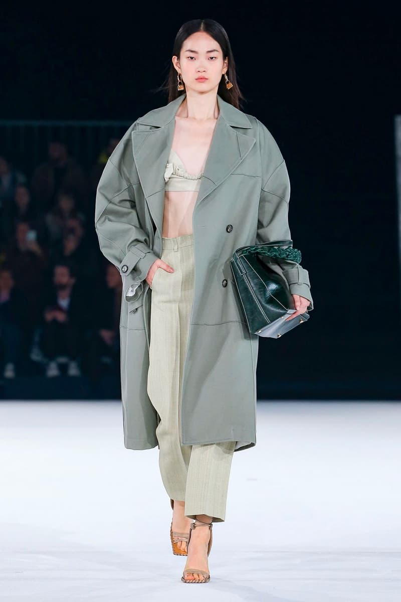 Jacquemus Fall Winter 2020 Collection Runway Paris Fashion Week pfw co ed mens womens french parisian deconstrcuted olive drab minimal denim exagerrated Simon Porte Jacquemus