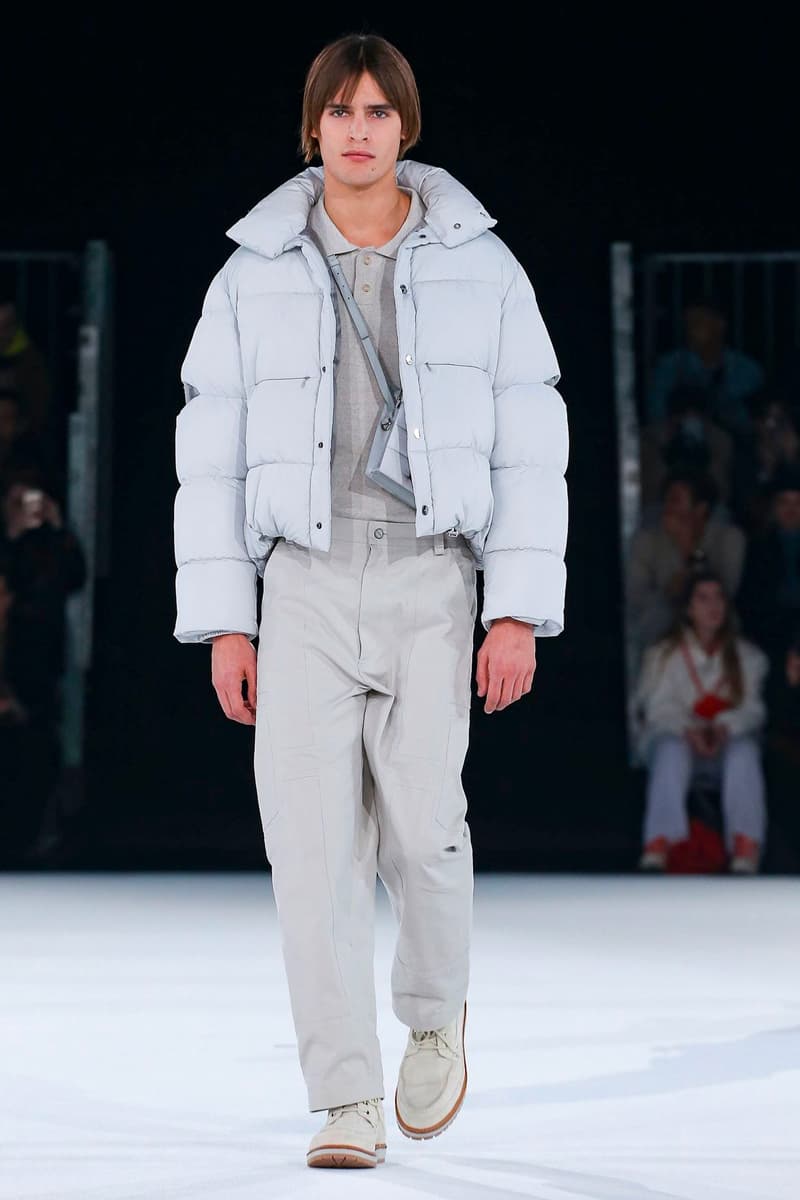 Jacquemus Fall Winter 2020 Collection Runway Paris Fashion Week pfw co ed mens womens french parisian deconstrcuted olive drab minimal denim exagerrated Simon Porte Jacquemus