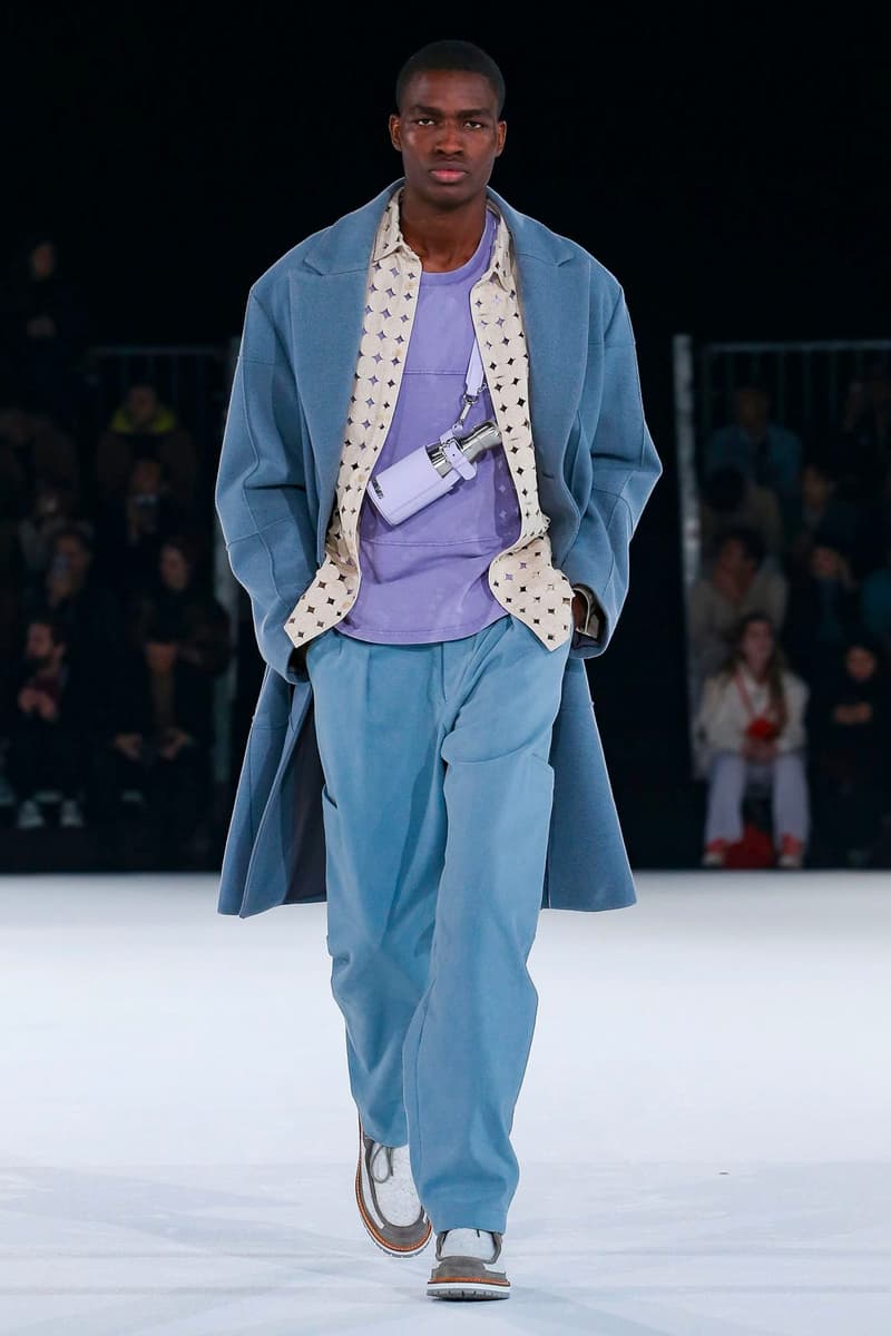 Jacquemus Fall Winter 2020 Collection Runway Paris Fashion Week pfw co ed mens womens french parisian deconstrcuted olive drab minimal denim exagerrated Simon Porte Jacquemus