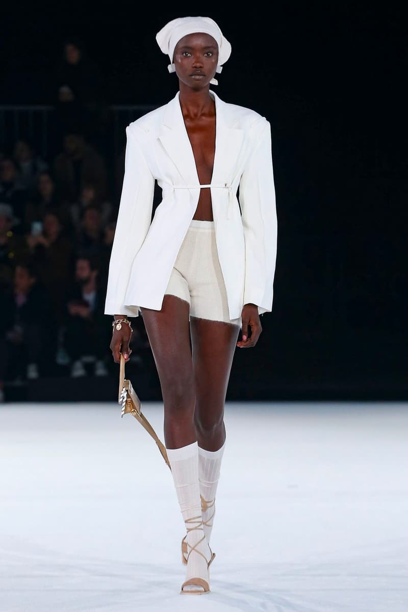 Jacquemus Fall Winter 2020 Collection Runway Paris Fashion Week pfw co ed mens womens french parisian deconstrcuted olive drab minimal denim exagerrated Simon Porte Jacquemus