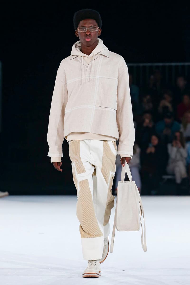 Jacquemus Fall Winter 2020 Collection Runway Paris Fashion Week pfw co ed mens womens french parisian deconstrcuted olive drab minimal denim exagerrated Simon Porte Jacquemus