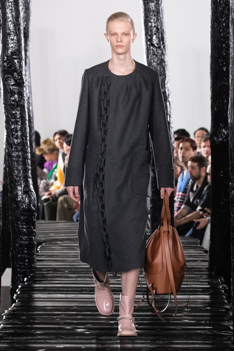 LOEWE Fall/Winter 2020 Runway Collection Paris Fashion Week Jackets Coats Shirts Pants Chain Links Bags Hats Blazers Capes Scarves Dresses Studs Silk