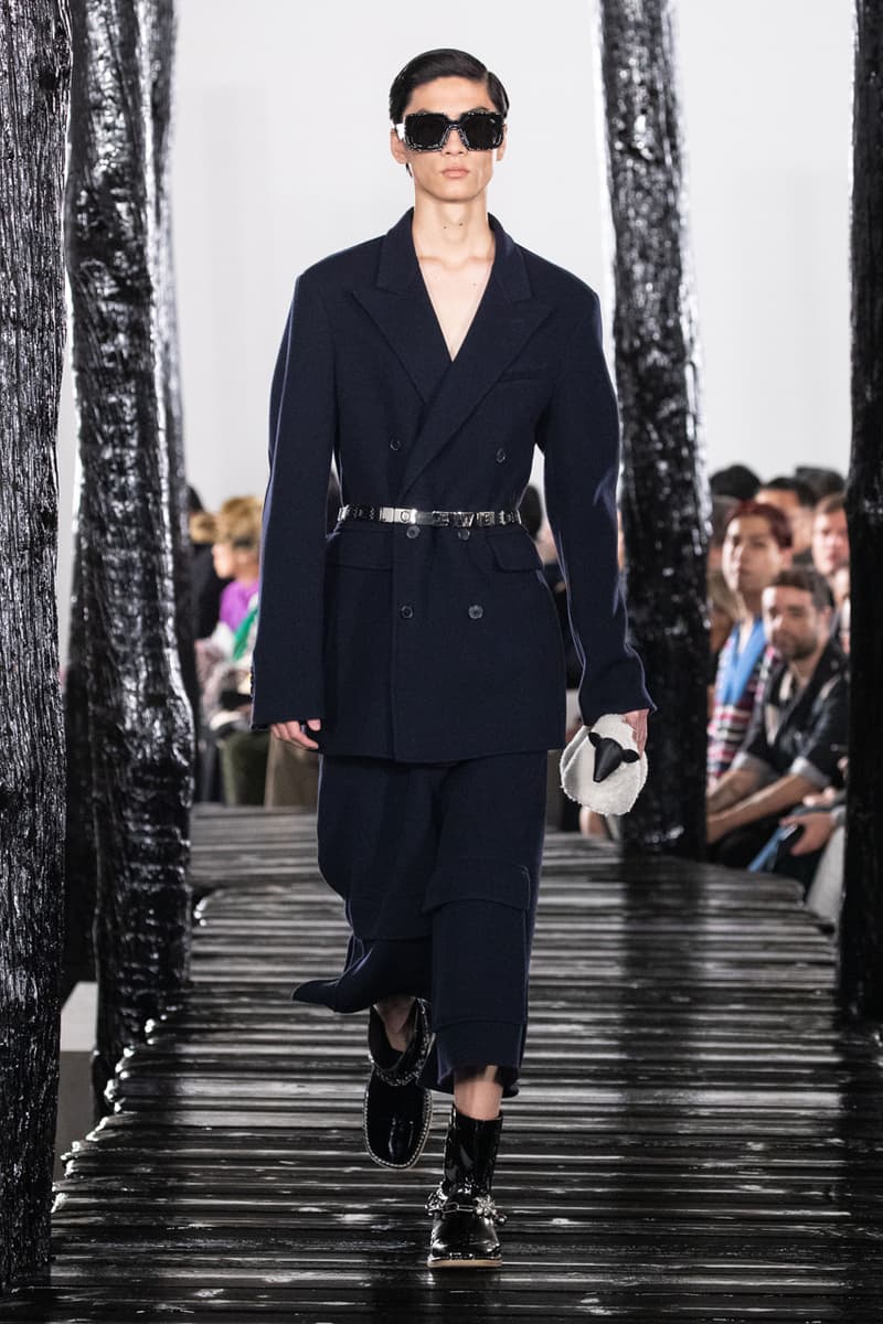 LOEWE Fall/Winter 2020 Runway Collection Paris Fashion Week Jackets Coats Shirts Pants Chain Links Bags Hats Blazers Capes Scarves Dresses Studs Silk