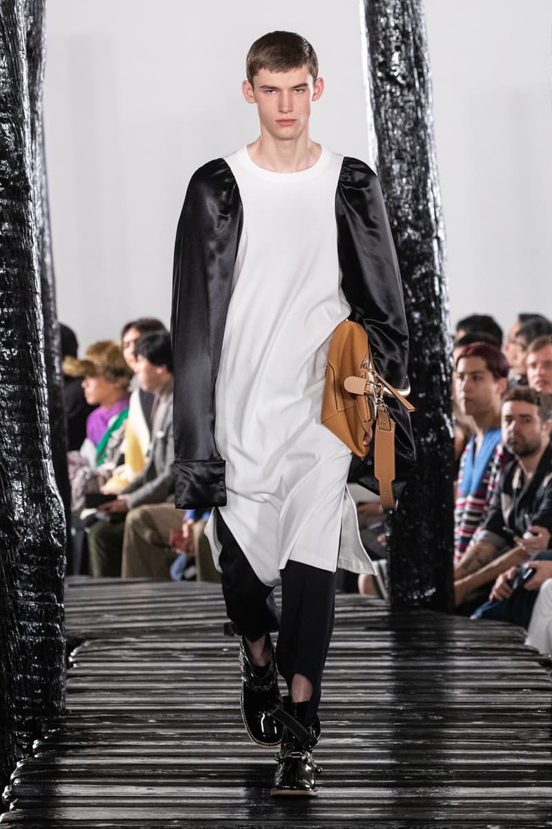 LOEWE Fall/Winter 2020 Runway Collection Paris Fashion Week Jackets Coats Shirts Pants Chain Links Bags Hats Blazers Capes Scarves Dresses Studs Silk 