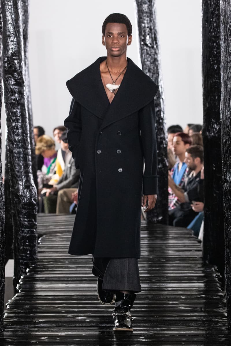 LOEWE Fall/Winter 2020 Runway Collection Paris Fashion Week Jackets Coats Shirts Pants Chain Links Bags Hats Blazers Capes Scarves Dresses Studs Silk 