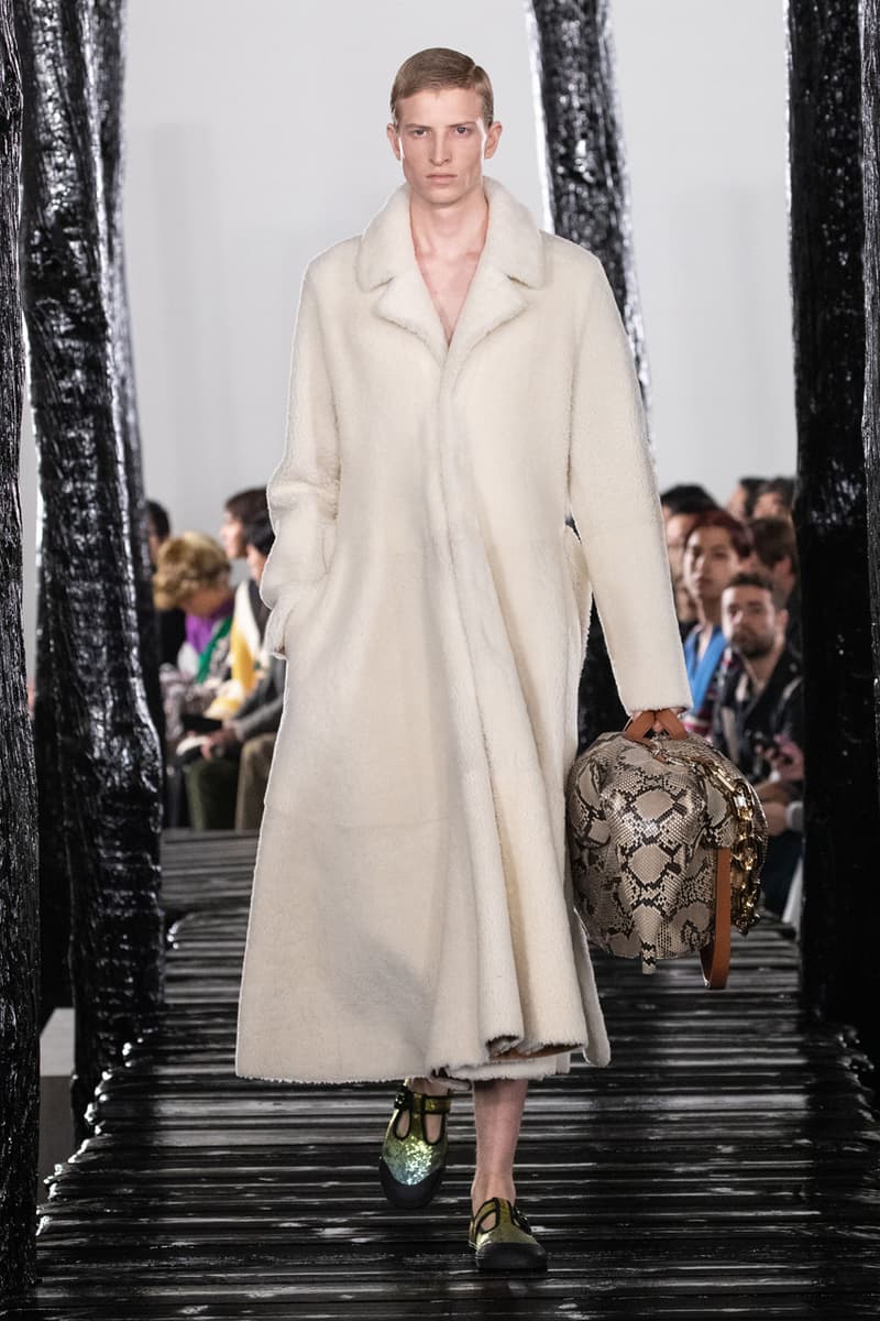 LOEWE Fall/Winter 2020 Runway Collection Paris Fashion Week Jackets Coats Shirts Pants Chain Links Bags Hats Blazers Capes Scarves Dresses Studs Silk 