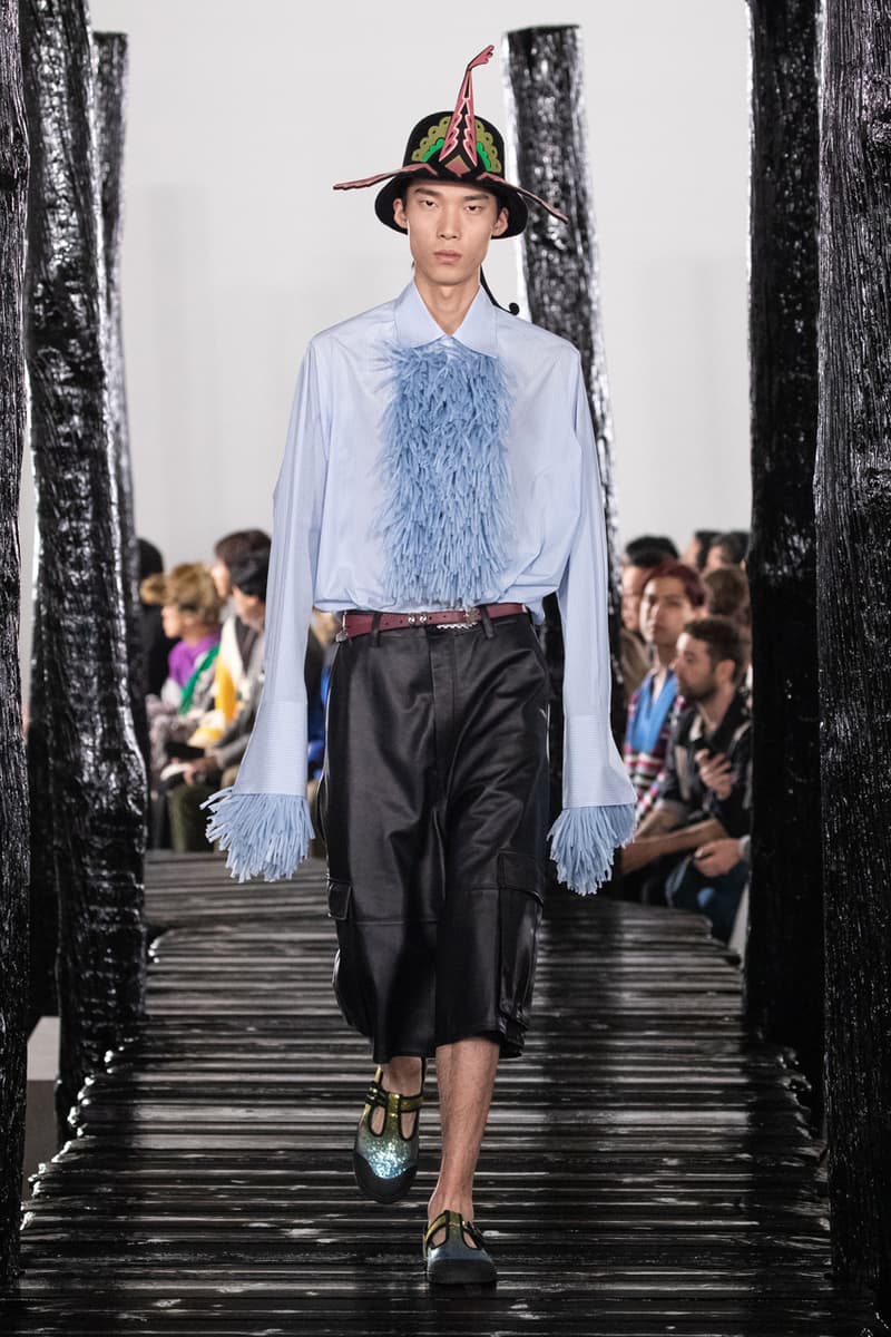 LOEWE Fall/Winter 2020 Runway Collection Paris Fashion Week Jackets Coats Shirts Pants Chain Links Bags Hats Blazers Capes Scarves Dresses Studs Silk