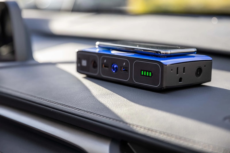 mophie Powerstation go Jump Starter Info battery packs tech automotive 
