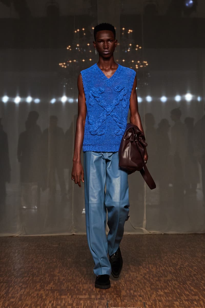 Off-White™ Fall/Winter 2020 Menswear Runway Collection show presentation paris fashion week fw20 virgil abloh jordan 5 collaboration pfw tornado warning