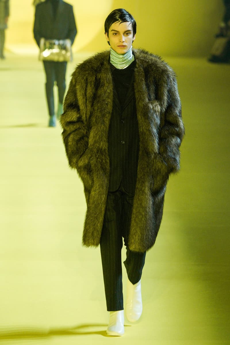 Raf Simons Fall/Winter 2020 Collection Show menswear pfw paris fashion week fw20 runway presentation solar youth runner