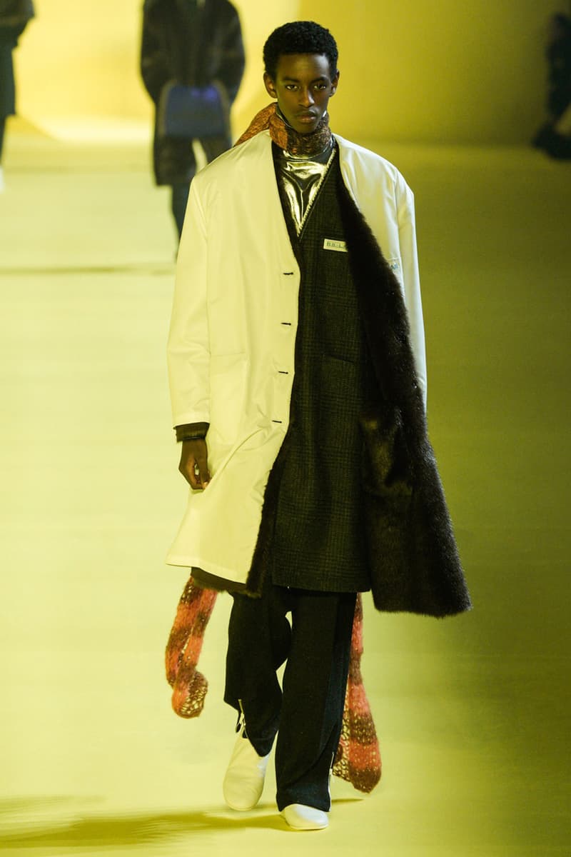 Raf Simons Fall/Winter 2020 Collection Show menswear pfw paris fashion week fw20 runway presentation solar youth runner