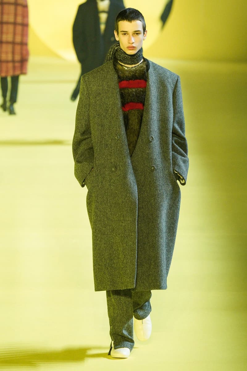 Raf Simons Fall/Winter 2020 Collection Show menswear pfw paris fashion week fw20 runway presentation solar youth runner