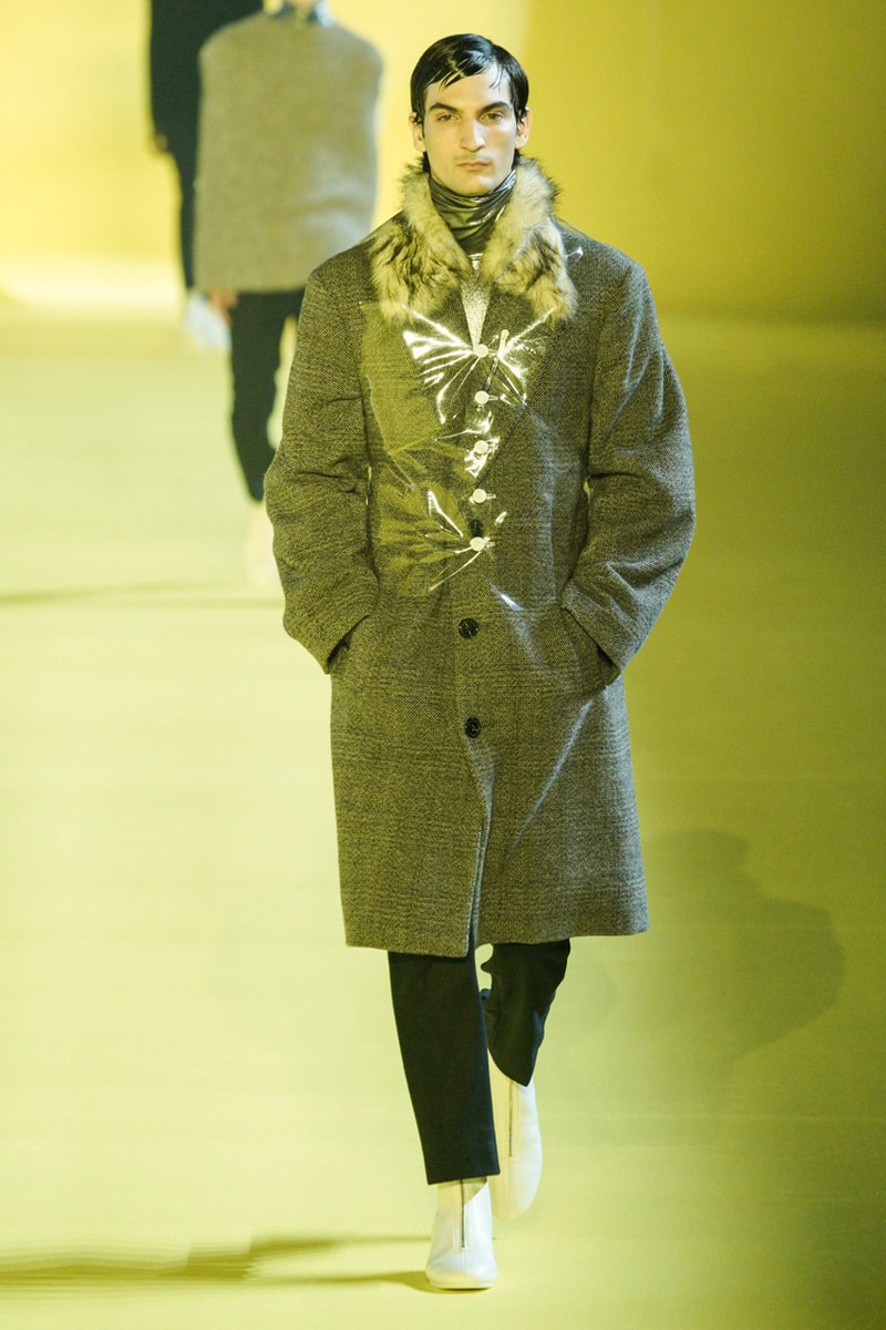 Raf Simons Fall/Winter 2020 Collection Show menswear pfw paris fashion week fw20 runway presentation solar youth runner