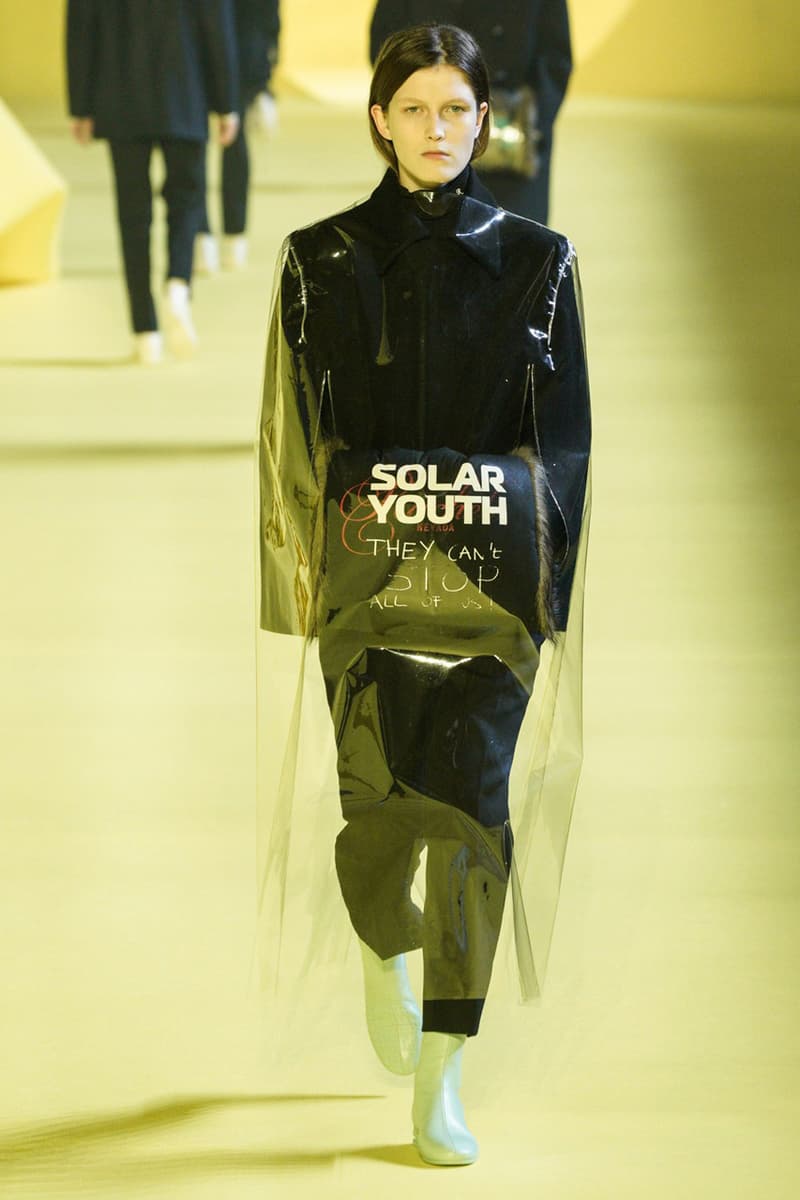 Raf Simons Fall/Winter 2020 Collection Show menswear pfw paris fashion week fw20 runway presentation solar youth runner